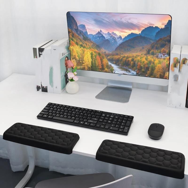 Set composto da tappetino per  - Gaming Keyboard Mouse Set recensione e prezzo